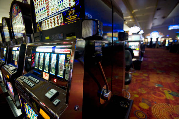 Game menu and live-dealer access on kartu66 app